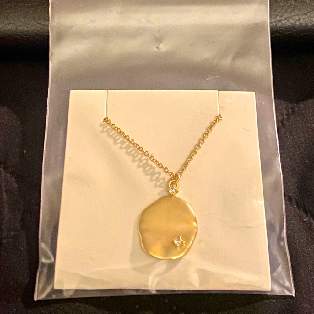 Women’s Sole/Society gold necklace